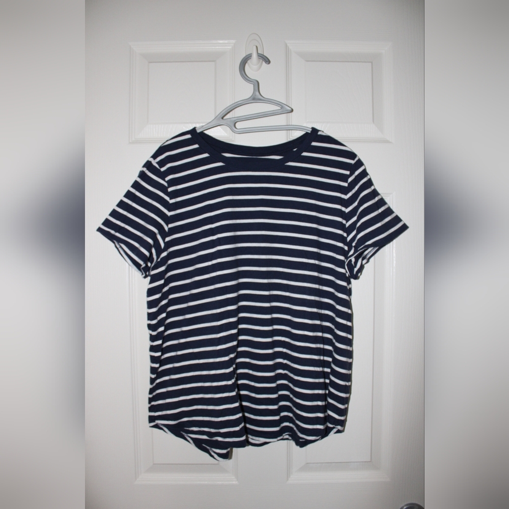 Old Navy Wear Everywhere Tee (XL)